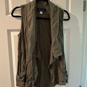 Blue Rain - Green Vest - Francesca’s - Size Small